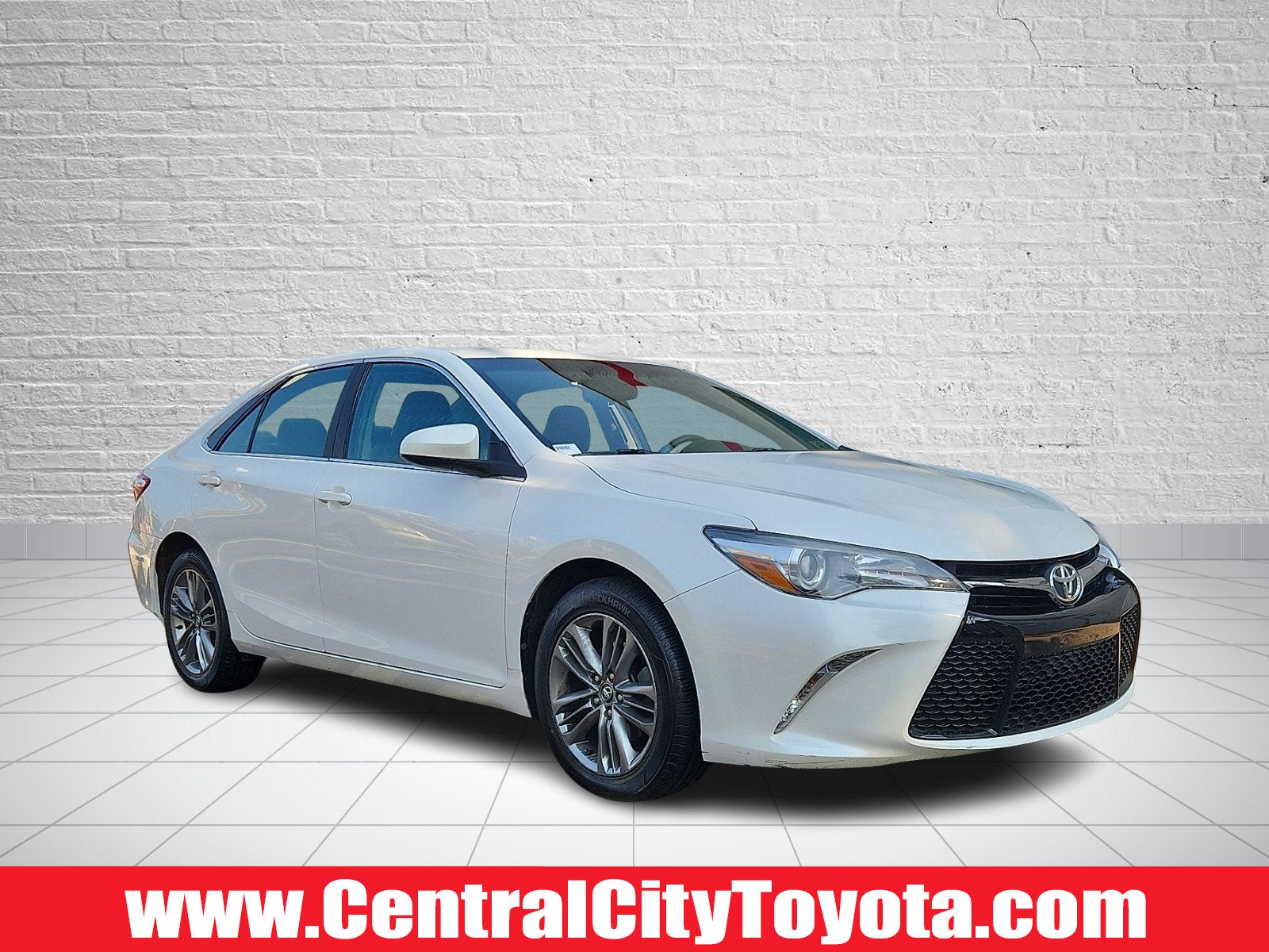 2017 Toyota Camry SE in Blizzard Pearl - 070 — front three-quarter view
