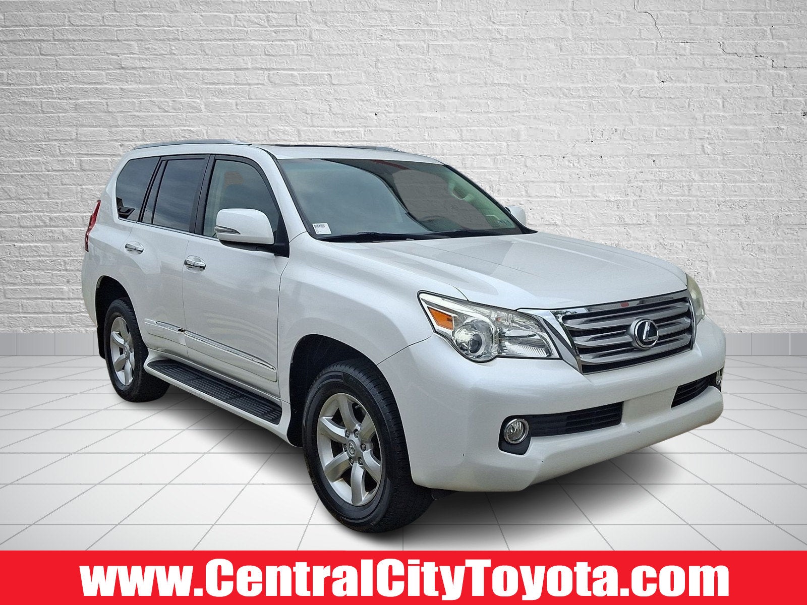 2013 Lexus GX 460 Base in Starfire Pearl - 077 — front three-quarter view